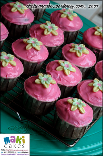 pinky-cupcake-3.jpg